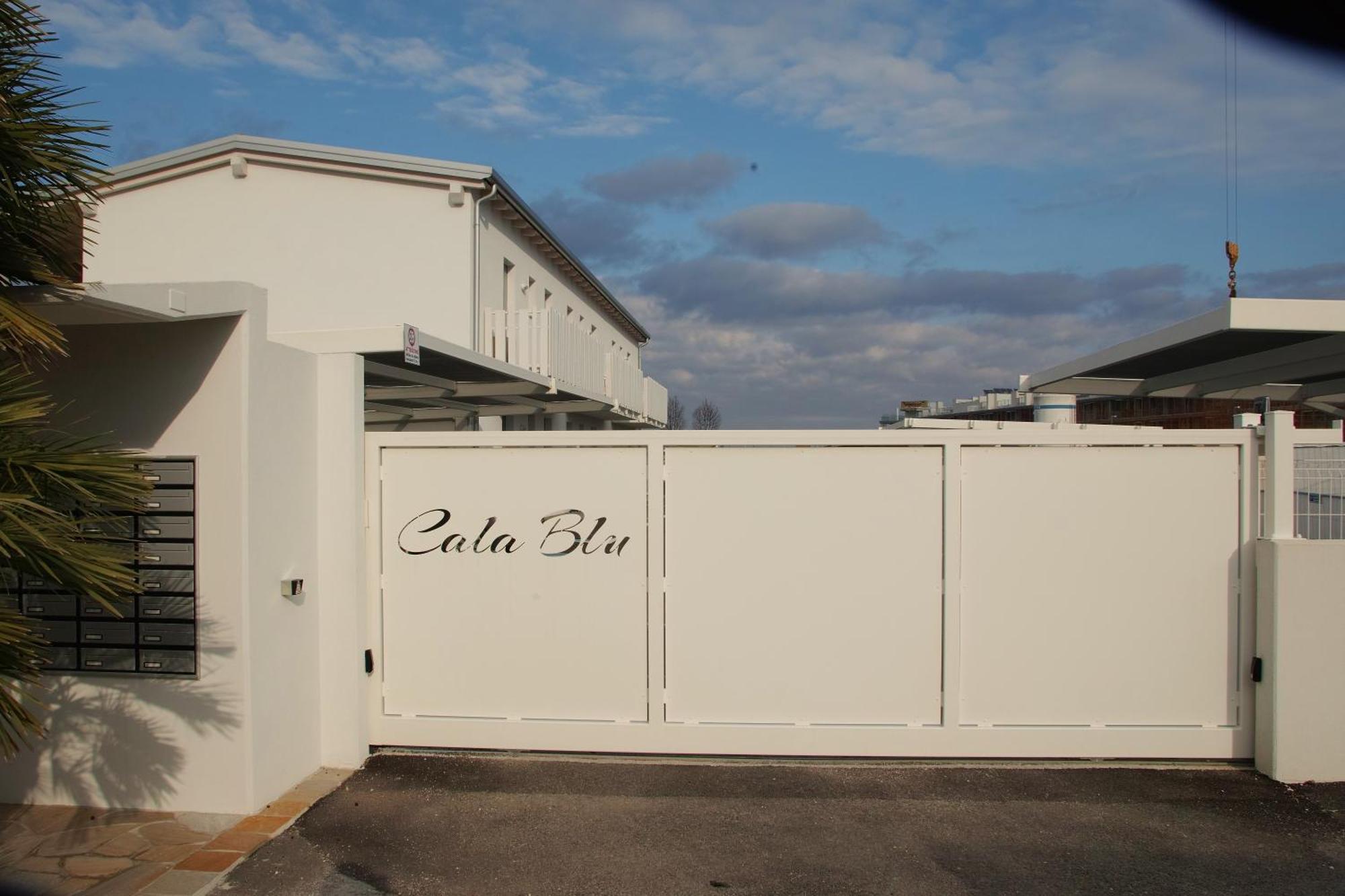 Cala Blu Residence Con Piscina-Centralissimo Lido Di Jesolo Bagian luar foto